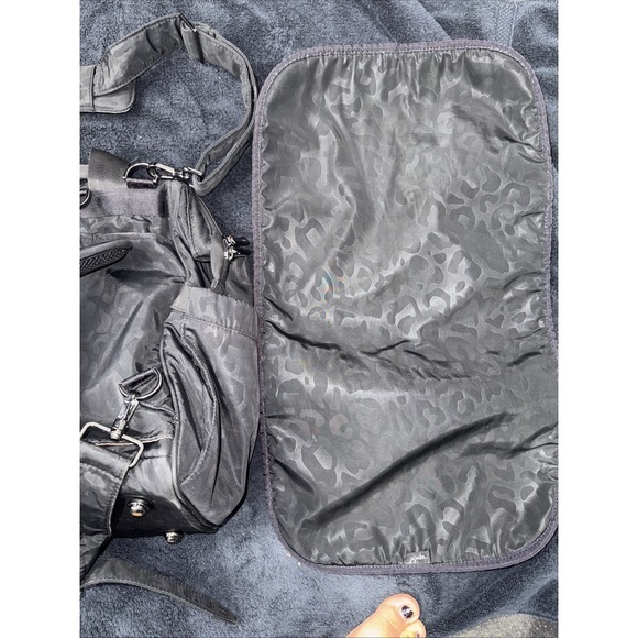 Ju-Ju-Be Dr. BFF Black Catwalk Travel Diaper Bag Leopard Pattern - Picture 9 of 15